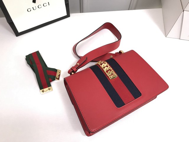 Gucci高仿專櫃女包 421882 古馳爆款Sylvie系列女包 Gucci紅色 皮革 女士單肩手提包  gqy3688